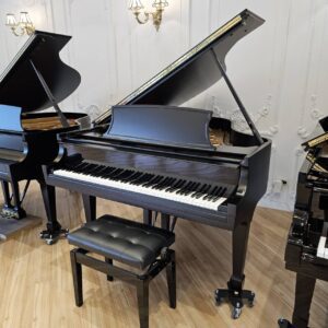 史坦威鋼琴L180:珍稀晶鑽霧黑