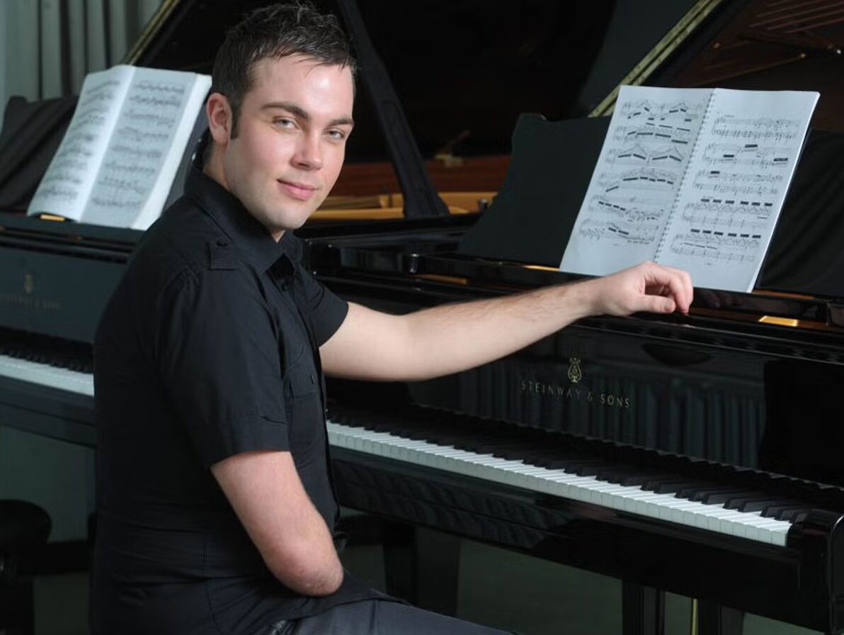 首創!!「獨臂鋼琴家」的鋼琴檢定：見證音樂歷史重大革新