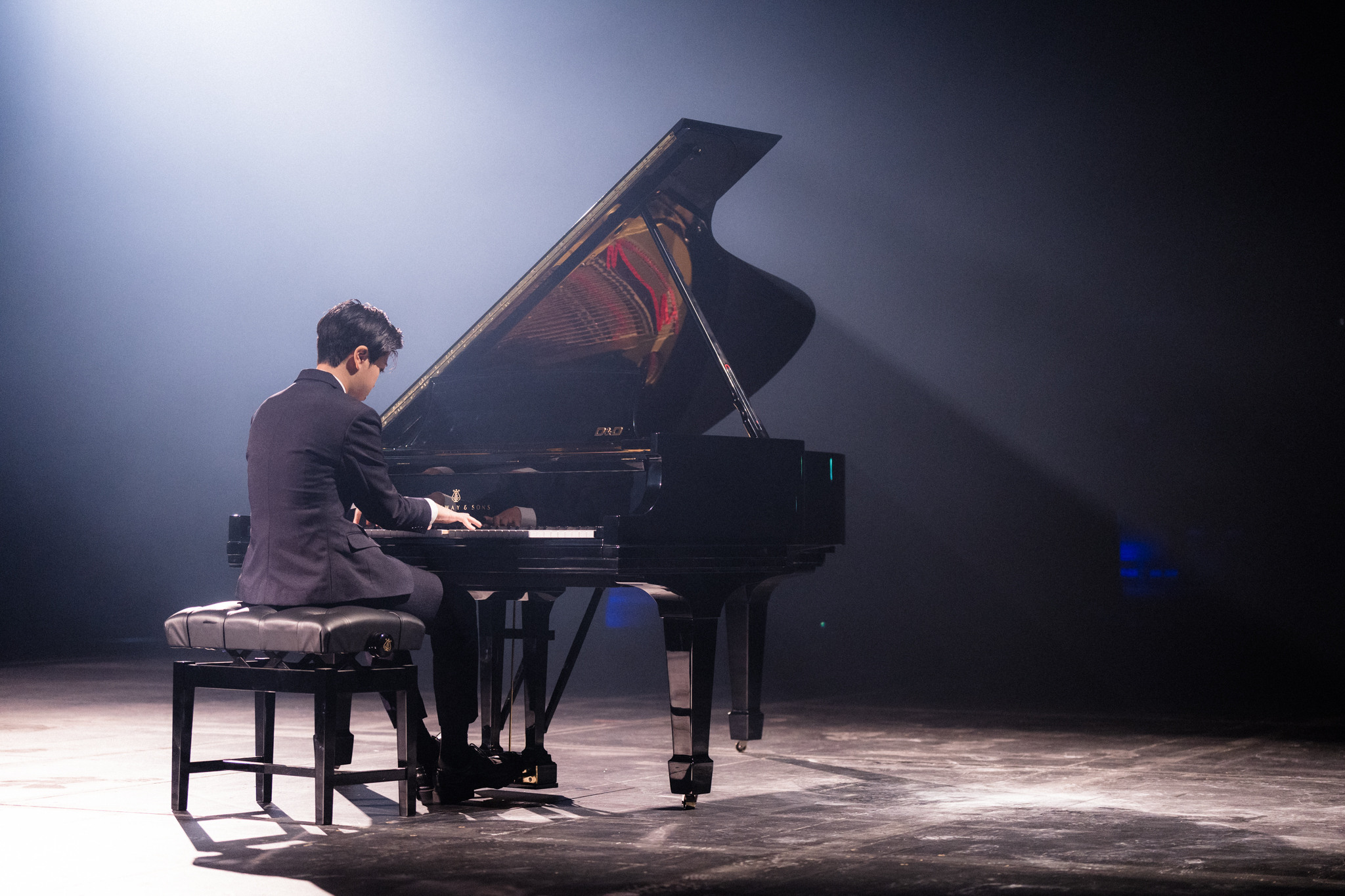 鋼琴是什麼樂器？鋼琴是弦樂器嗎？