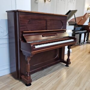 史坦威直立鋼琴：維多利亞．輝煌再現