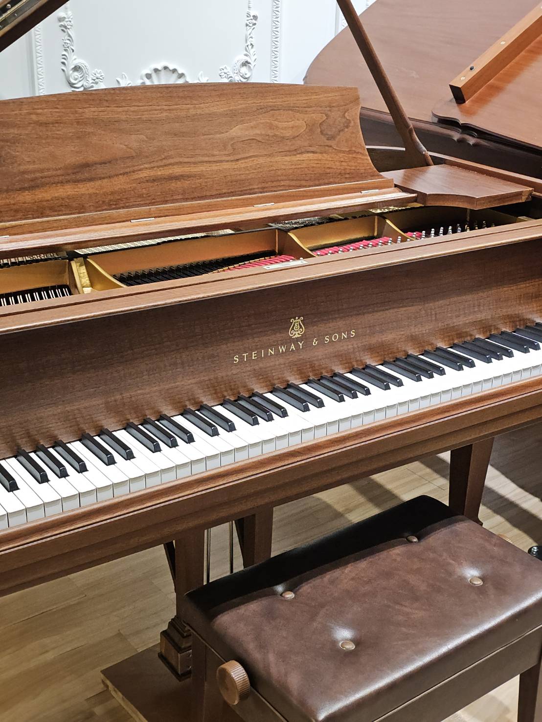 史坦威鋼琴 Steinway M170 典雅胡桃原木:圖片 3